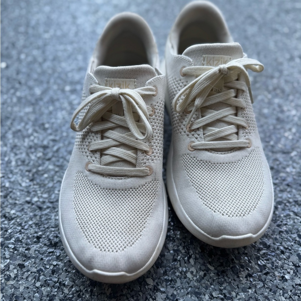 Kizik Women's Lima - White Creme 
Size 11